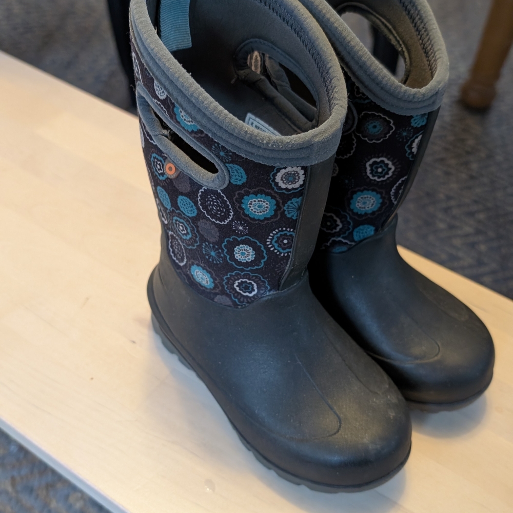 Bogs Black and Blue Kids Boots/Bullseye Model Rated To -35F